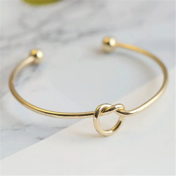 Pulsera Minimalista de Nudos Ajustable
