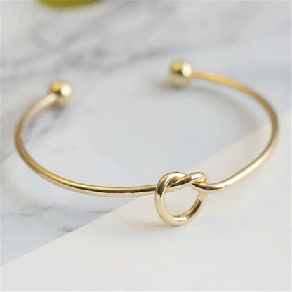 Pulsera Minimalista de Nudos Ajustable